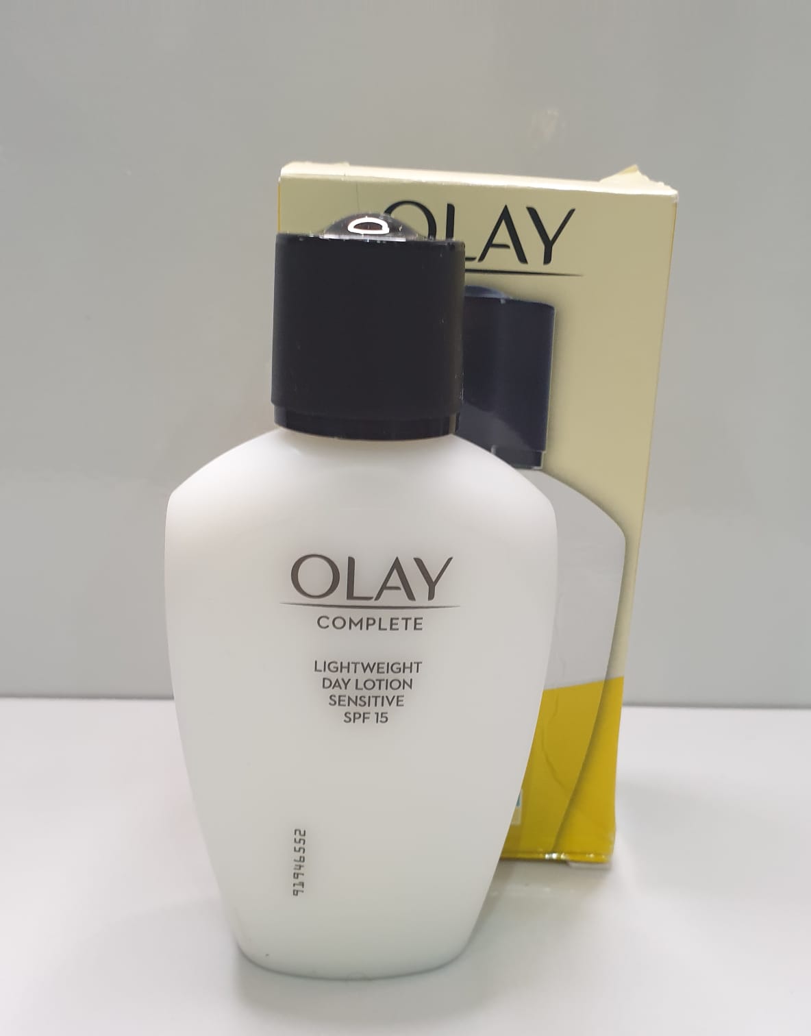 Olay Complete Lightweight Day Lotion Sensitive SPF 15 – 100ml