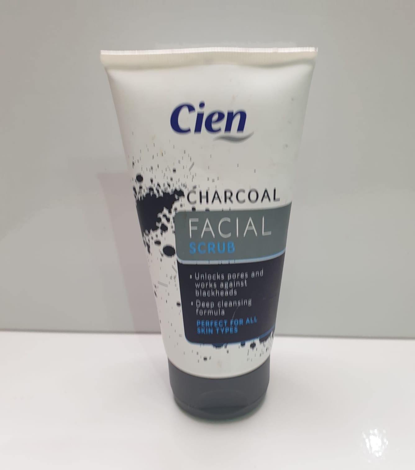 Cien Charcoal Facial Scrub – Deep Cleansing, Blackhead Control (150ml)