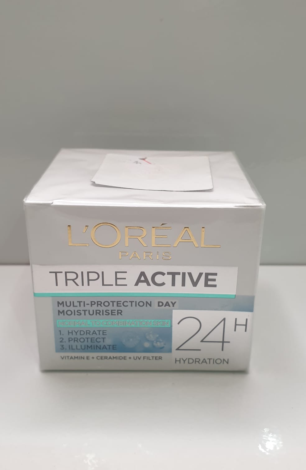 L’Oréal Paris Triple Active Multi-Protection Day Moisturiser – 24H Hydration (Normal to Combination Skin)