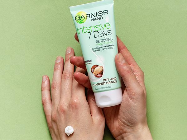 Garnier Hand Intensive 7 Days Restoring Hand Cream — a nourishing hand cream designed especially for dry and chapped hands-100ml